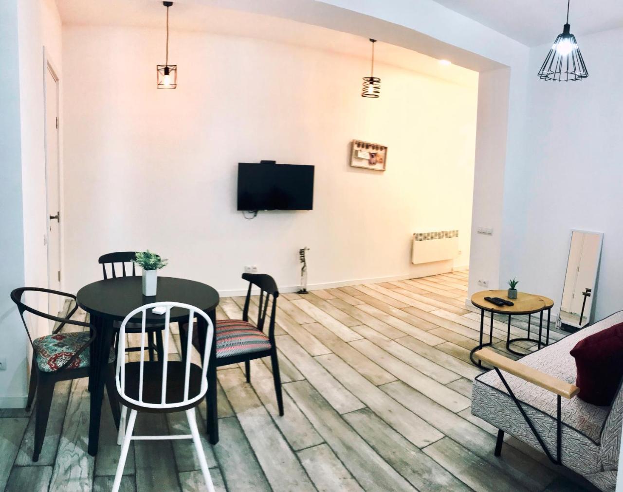 City Center Apartments By Happy Place Tbilisi Exterior foto